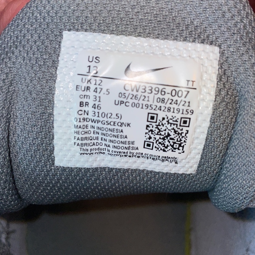 EUC Nike Air Max Alpha Trainers CW3396-007 size US men’s 13 gray/orange/white - Picture 9 of 10